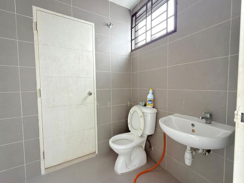 2-storey Terraced House for Sale in Bandar Seri Impian (Kluang) - May Tan - Bathroom - PropertyGuru.com.my