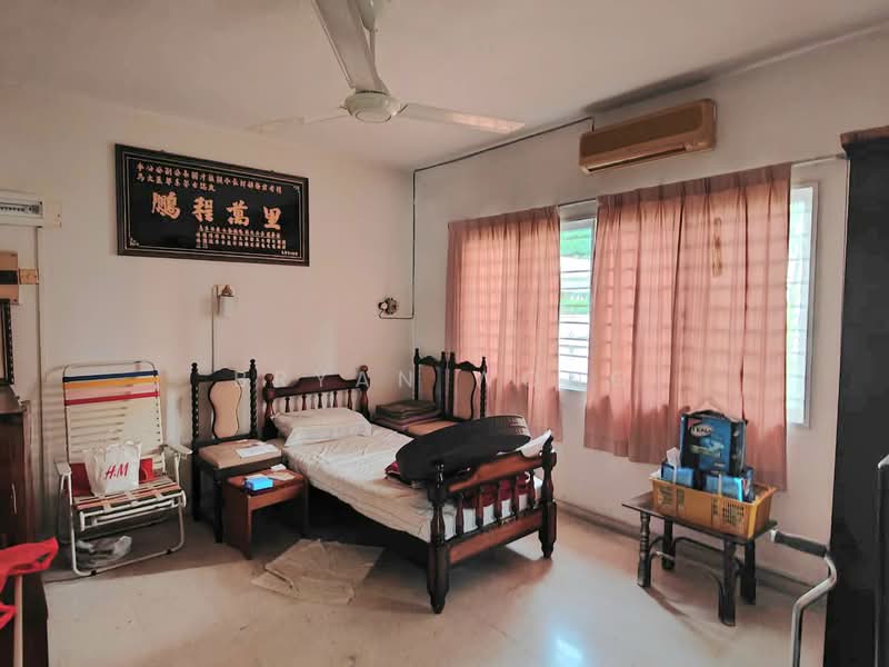Bungalow for Sale in SS 21, Damansara Utama (Petaling Jaya) - Bryan Wong - Bedroom - PropertyGuru.com.my