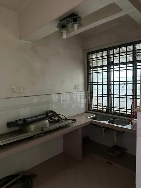 Rumah Teres 2 Tingkat untuk Dijual di Taman Bukit Tiram (Ulu Tiram) - Christine Cham - Kitchen - PropertyGuru.com.my