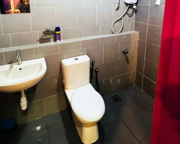 Service Residence for Rent at Flexis @ One South - Danny Lee - Bathroom - PropertyGuru.com.my