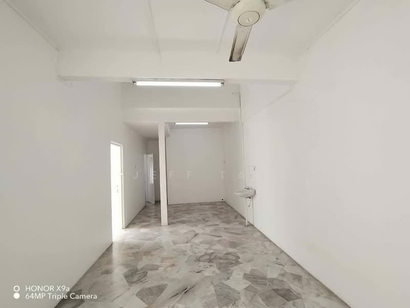 Rumah Teres 1 Tingkat untuk Dijual di Ipoh Garden (Ipoh) - Jeff Tan - Interior - PropertyGuru.com.my