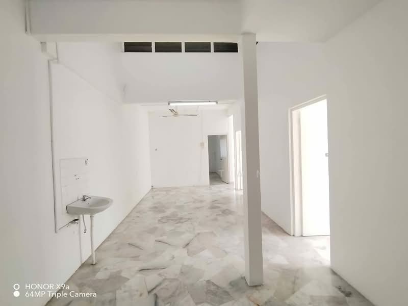 Rumah Teres 1 Tingkat untuk Dijual di Ipoh Garden (Ipoh) - Jeff Tan - Interior - PropertyGuru.com.my