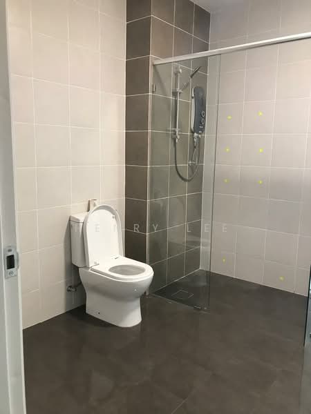 Service Residence for Sale at D'sands Residence - Henry Lee - Bathroom - PropertyGuru.com.my