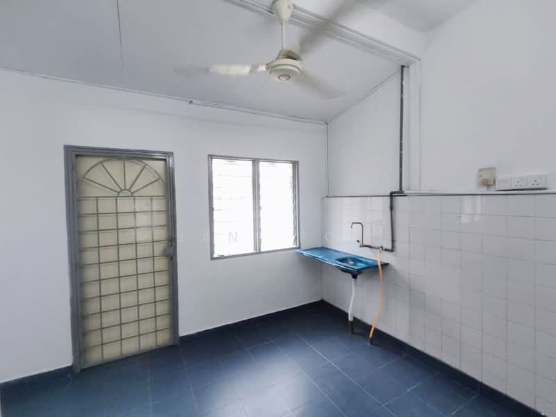 2-storey Terraced House for Sale in Bandar Country Homes (Rawang) - Jane Poh - PropertyGuru.com.my