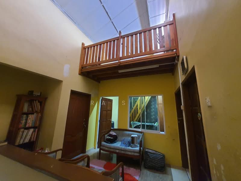 2-storey Terraced House for Sale in Taman Desaria (Petaling Jaya) - RAIS . -   - PropertyGuru.com.my