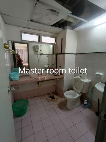 Pangsapuri untuk Dijual di Suria Kipark Damansara - Ken Lai - Bathroom - PropertyGuru.com.my