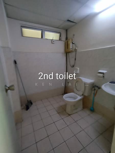 Pangsapuri untuk Dijual di Suria Kipark Damansara - Ken Lai - Bathroom - PropertyGuru.com.my