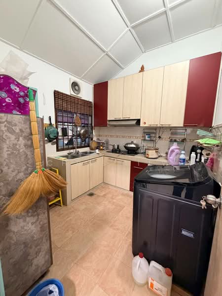 Rumah Teres 1 Tingkat untuk Dijual di Taman Setia Indah (Tebrau) - Chris Liew - Kitchen - PropertyGuru.com.my
