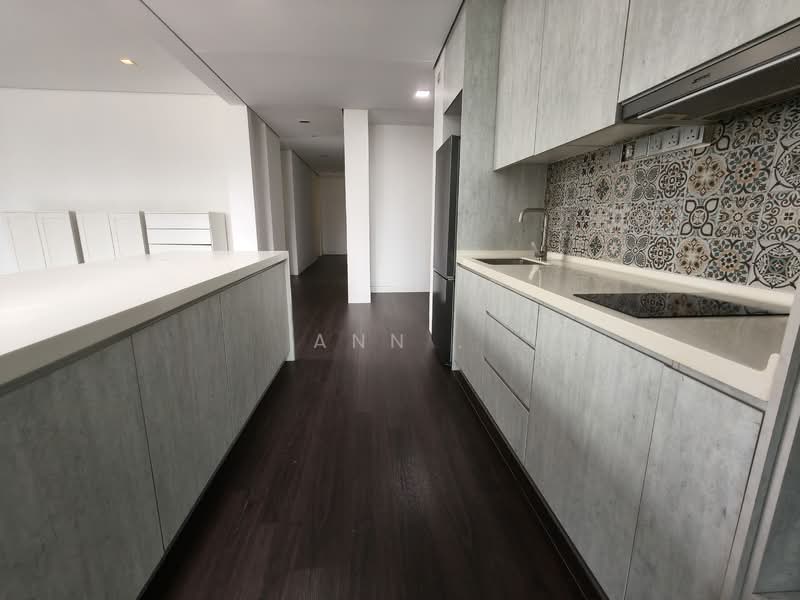 Kondominium untuk Dijual di Condominium @ The Troika - Ann . - Kitchen - PropertyGuru.com.my