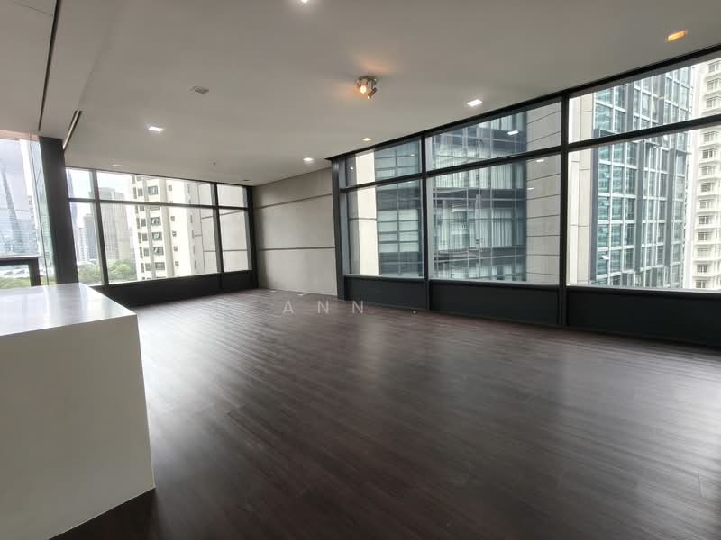 Kondominium untuk Dijual di Condominium @ The Troika - Ann . - Living Room - PropertyGuru.com.my