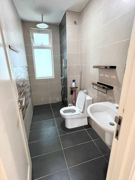 Servis Apartment untuk Disewa di TriTower Residence @ Johor Bahru Sentral - Li Lian Chew - Bathroom - PropertyGuru.com.my