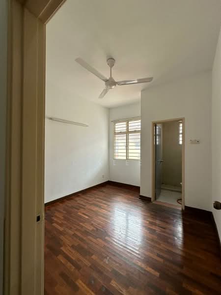 Rumah Teres 2 Tingkat untuk Dijual di Kota Kemuning (Shah Alam) - CH Lee - Bedroom - PropertyGuru.com.my