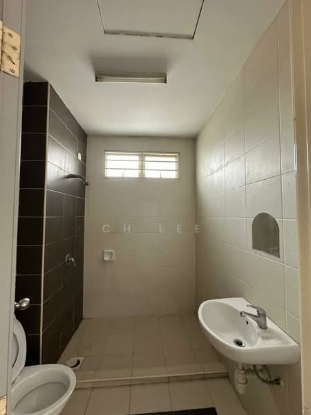 Rumah Teres 2 Tingkat untuk Dijual di Kota Kemuning (Shah Alam) - CH Lee - Bathroom - PropertyGuru.com.my