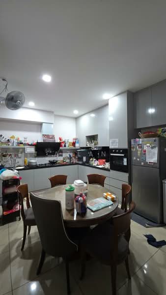 Cluster House for Sale in Johor Bahru (Johor) - Azlan Ismail aiproperty - Kitchen - PropertyGuru.com.my