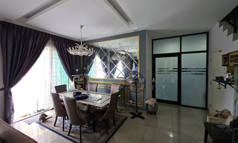 Cluster House for Sale in Johor Bahru (Johor) - Azlan Ismail aiproperty - Dining Room - PropertyGuru.com.my
