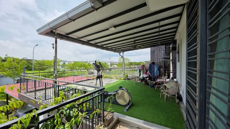 Cluster House for Sale in Johor Bahru (Johor) - Azlan Ismail aiproperty - Balcony - PropertyGuru.com.my