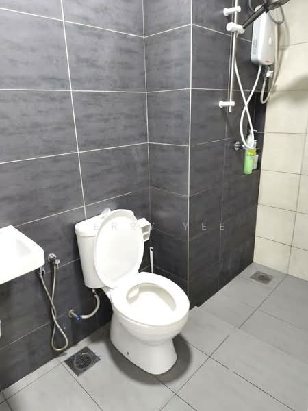 Service Residence for Rent at Horizon Suites - Terry Yee - Bathroom - PropertyGuru.com.my