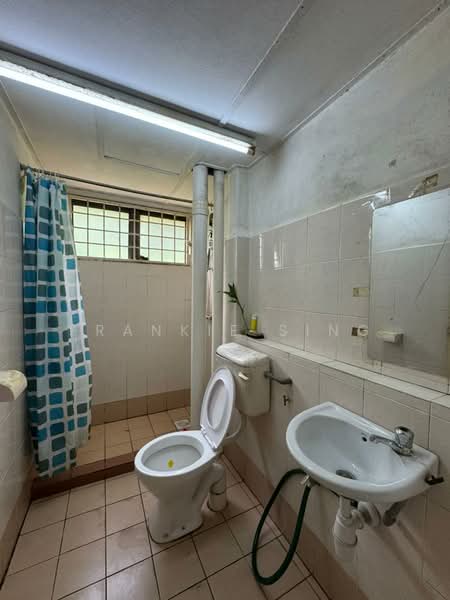 Pangsapuri untuk Dijual di Ixora - Frankie Sing - Bathroom - PropertyGuru.com.my