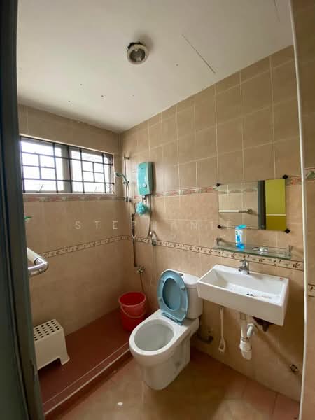 Pangsapuri untuk Dijual di Pelangi Heights - Stephanie Yap - Bathroom - PropertyGuru.com.my