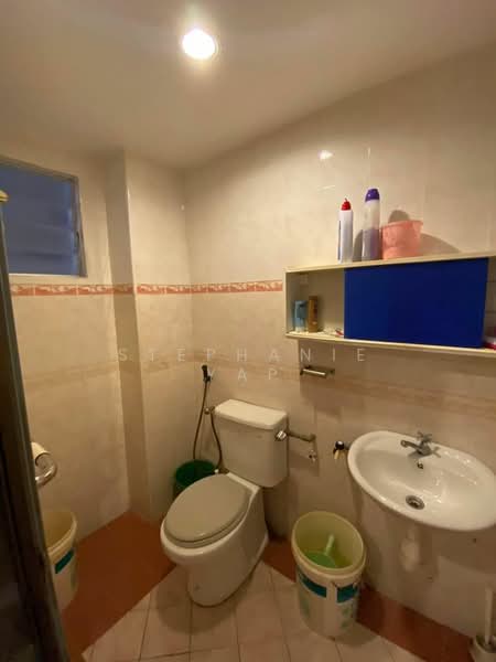 Pangsapuri untuk Dijual di Pelangi Heights - Stephanie Yap - Bathroom - PropertyGuru.com.my