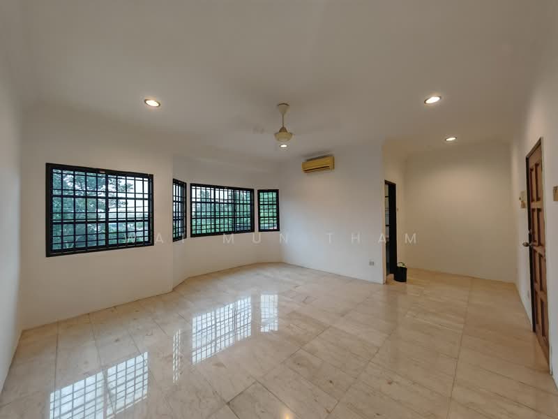 Rumah Teres 2 Tingkat untuk Dijual di Rasah Jaya (Rasah) - Wai Mun Tham - Living Room - PropertyGuru.com.my
