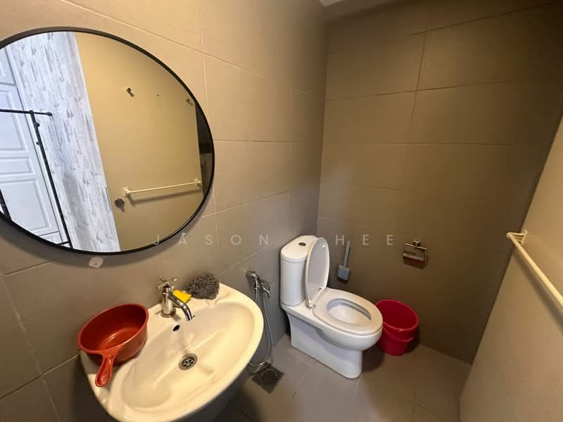 Servis Apartment untuk Disewa di Avenue D'Vogue - Jason Chee - Bathroom - PropertyGuru.com.my