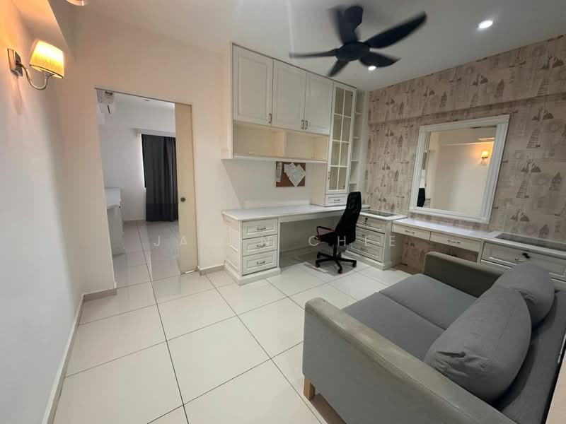 Servis Apartment untuk Disewa di Avenue D'Vogue - Jason Chee - Study - PropertyGuru.com.my