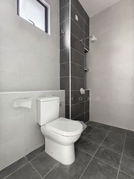 Rumah Teres untuk Dijual di Taman Desa Tebrau (Tebrau) - Tim Chong - Bathroom - PropertyGuru.com.my