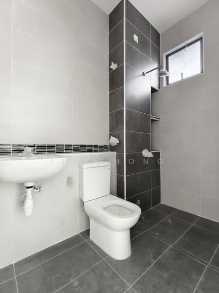 Rumah Teres untuk Dijual di Taman Desa Tebrau (Tebrau) - Tim Chong - Bathroom - PropertyGuru.com.my