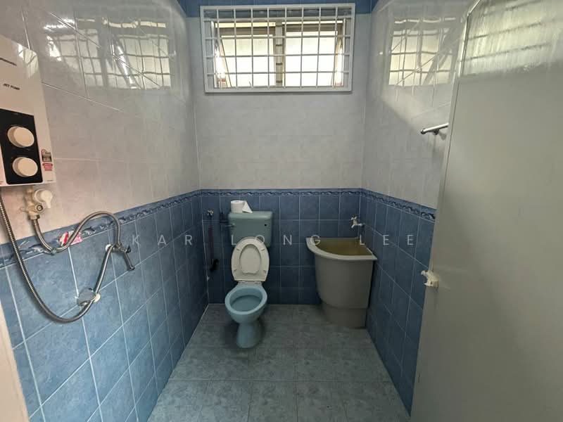 Bungalow for Sale in Lahat (Perak) - Kar Long Lee - Bathroom - PropertyGuru.com.my