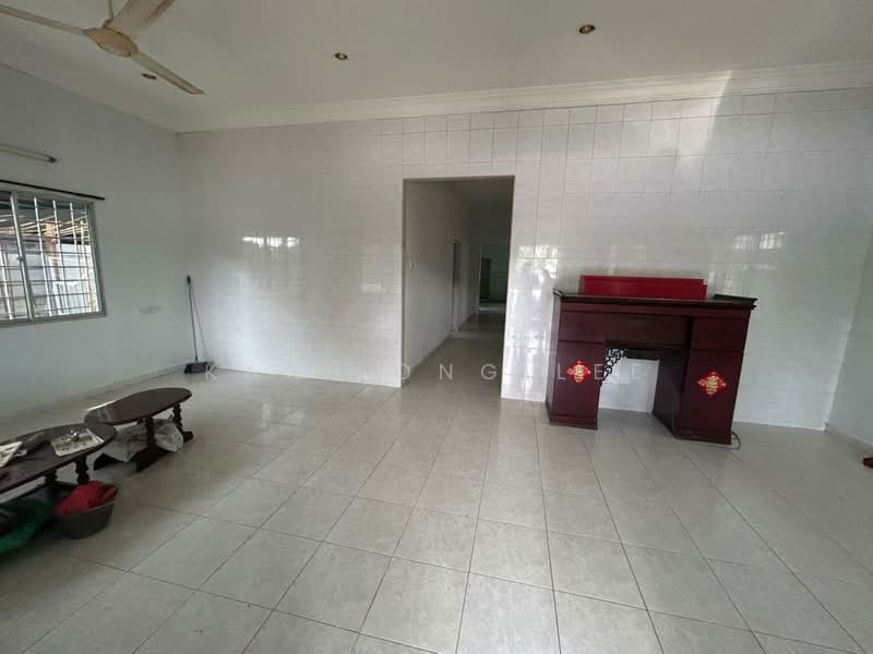 Bungalow for Sale at Taman Menglembu Impiana Adril - Kar Long Lee - Living Room - PropertyGuru.com.my