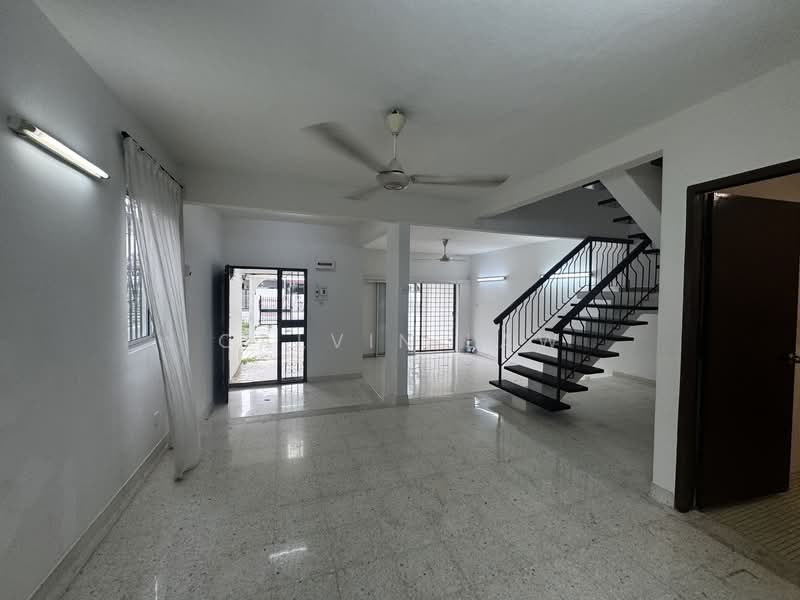 2-storey Terraced House for Rent in Damansara Jaya (Petaling Jaya) - Calvin Law - Living Room - PropertyGuru.com.my