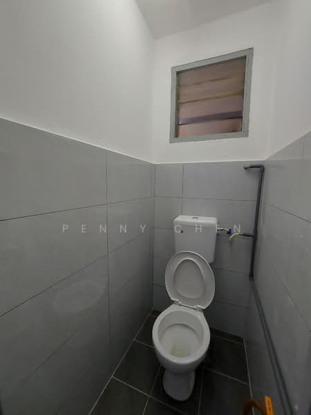 Factory for Rent in Bercham (Ipoh) - PENNY CHEN - Bathroom - PropertyGuru.com.my
