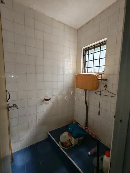 1-storey Terraced House for Sale in Sungai Besi (Kuala Lumpur) - Amber Cheong - Bathroom - PropertyGuru.com.my