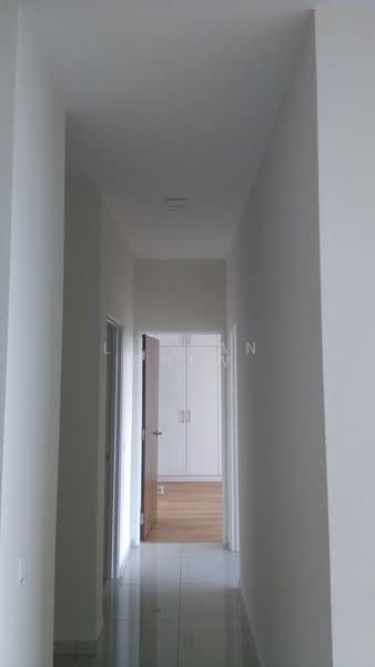 Pangsapuri untuk Disewa di The Seed Taman Sutera Utama - Li Lian Chew - Corridor - PropertyGuru.com.my