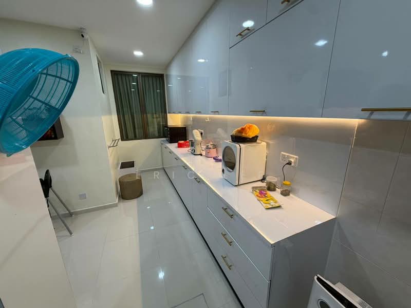 2-storey Terraced House for Sale in Taman Impian Emas (Skudai) - Eric Lee - Kitchen - PropertyGuru.com.my