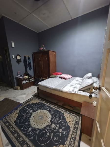1-storey Terraced House for Sale in Taman Molek (Johor Bahru) - Chang Kai Yin - Bedroom - PropertyGuru.com.my
