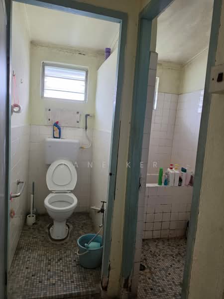 Rumah Teres untuk Dijual di Kepong (Kuala Lumpur) - Jane Ker - Bathroom - PropertyGuru.com.my