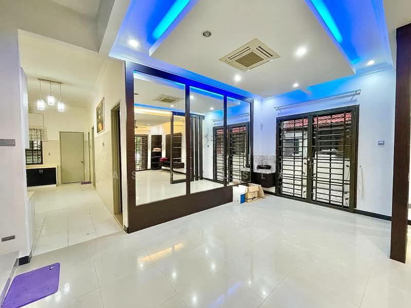 Semi-Detached House for Sale in Bandar Nusaputra (Puchong) - Tasya Ruslan - Interior - PropertyGuru.com.my