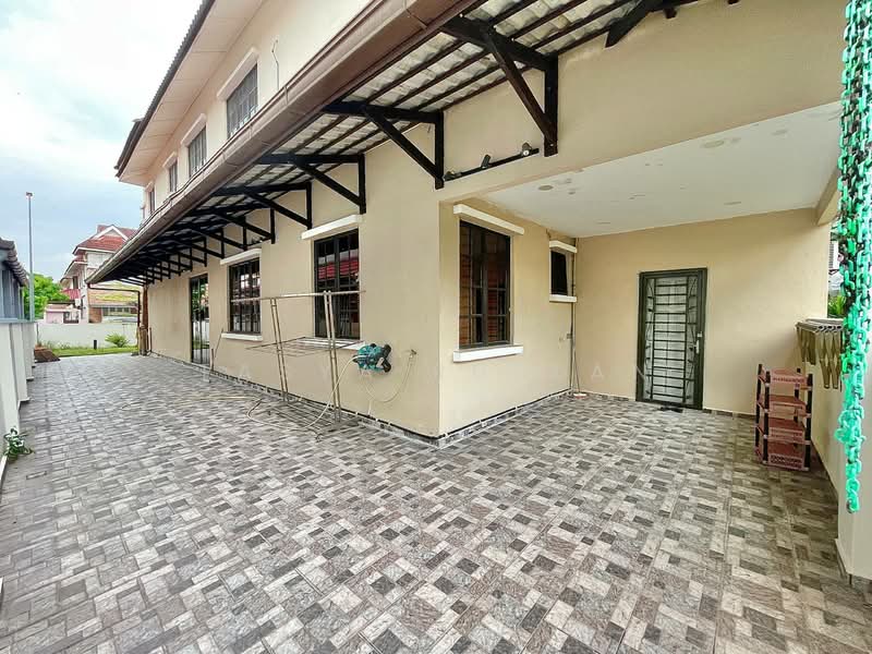 Semi-Detached House for Sale in Bandar Nusaputra (Puchong) - Tasya Ruslan - Exterior - PropertyGuru.com.my