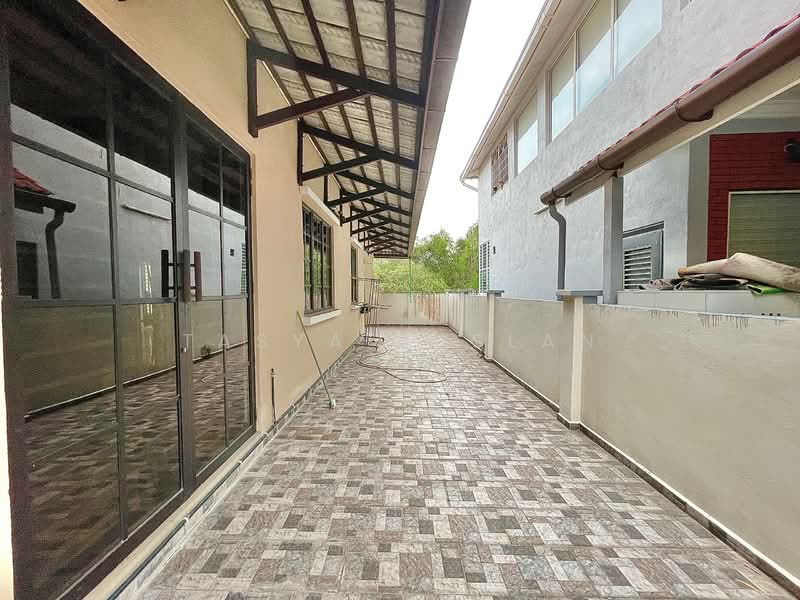 Semi-Detached House for Sale in Bandar Nusaputra (Puchong) - Tasya Ruslan - Exterior - PropertyGuru.com.my