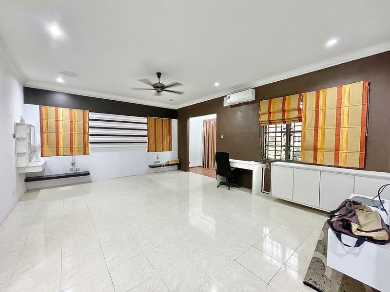 Semi-Detached House for Sale in Bandar Nusaputra (Puchong) - Tasya Ruslan - Living Room - PropertyGuru.com.my