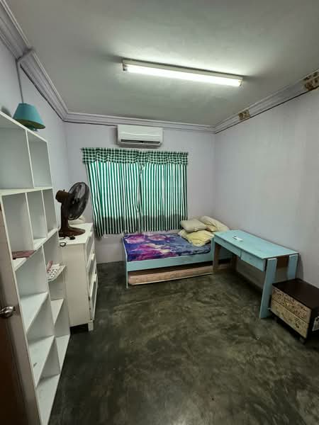 1-storey Terraced House for Rent in Petaling Jaya (Selangor) - Loh KC - Bedroom - PropertyGuru.com.my