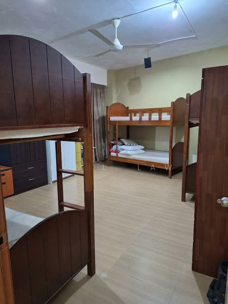 Pangsapuri untuk Dijual di Ria Apartment - Kim L. Law - Bedroom - PropertyGuru.com.my