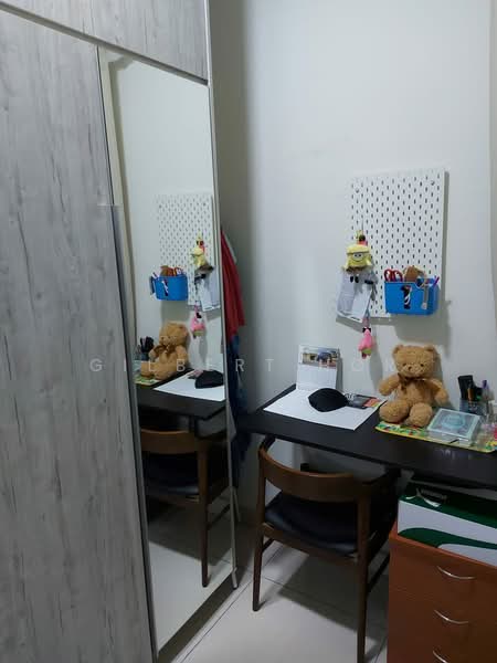 Servis Apartment untuk Dijual di KL Traders Square - Gilbert Hor - Study - PropertyGuru.com.my