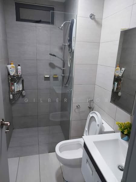 Servis Apartment untuk Dijual di KL Traders Square - Gilbert Hor - Bathroom - PropertyGuru.com.my
