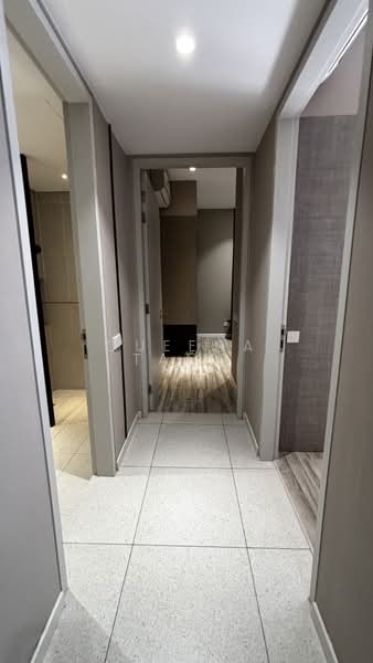 Servis Apartment untuk Disewa di Millerz Square Serviced Residence - Queena Tang - Corridor - PropertyGuru.com.my