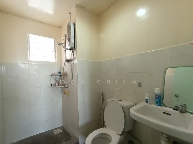 Condominium for Sale at Sierra Residency - Moon Chiew - Bathroom - PropertyGuru.com.my