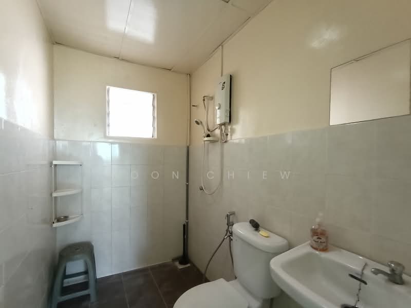 Condominium for Sale at Sierra Residency - Moon Chiew - Bathroom - PropertyGuru.com.my