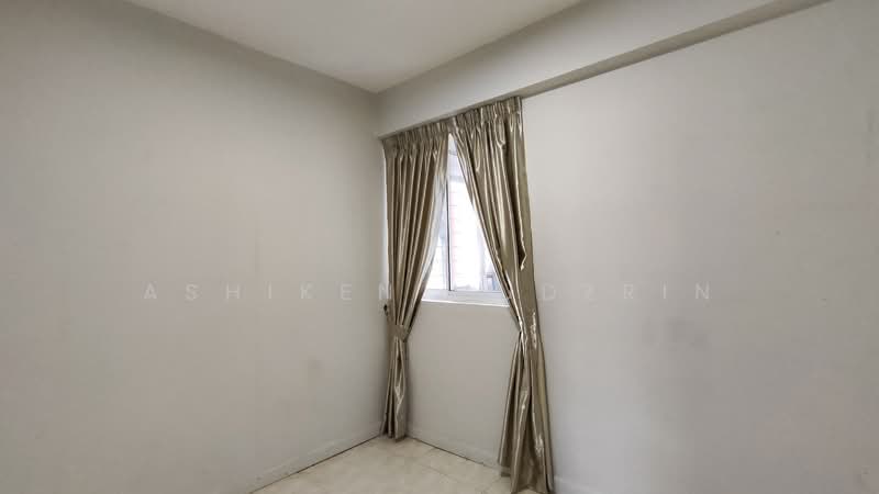 Pangsapuri untuk Dijual di D'shire Villa - Ashiken Mudzrin - Bedroom  - PropertyGuru.com.my